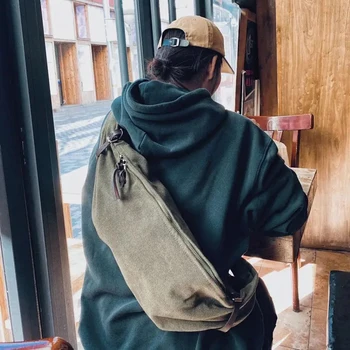 Зелена холщовая чанта за уондърърс в стил милитари KAPITAL от кожа на рамото си през рамото си, през рамо